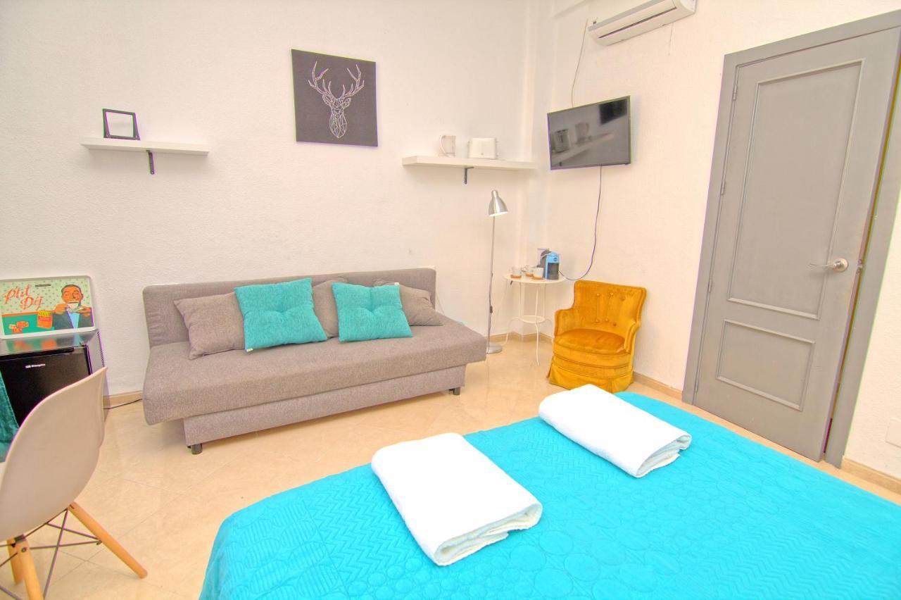 Low Cost Room Mercado Málaga Dış mekan fotoğraf